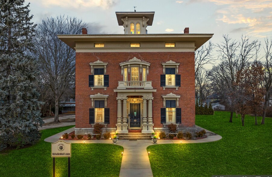 Primary Photo Of 876 W State St, Jacksonville Hospitality For Sale