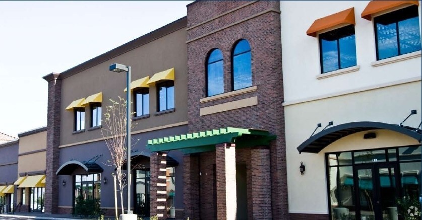 More Photos Of 670 S Green Valley Pky, Henderson Storefront Retail Office For Lease