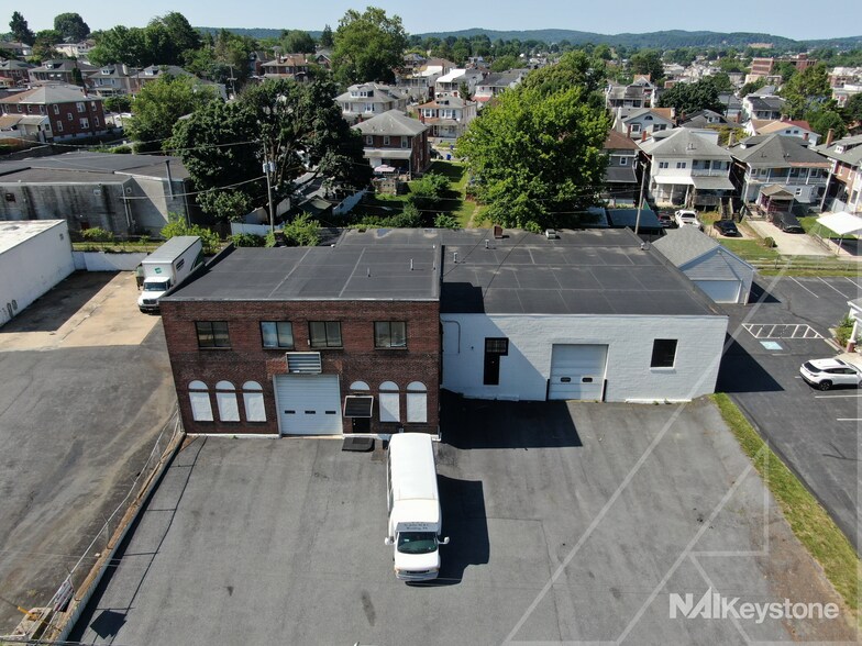 More Photos Of 64 Morgantown Rd, Reading Warehouse For Lease
