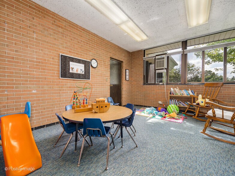 More Photos Of 47 Church St, Lake Zurich Religious Facility For Sale