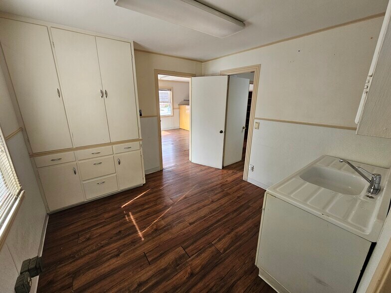 More Photos Of 101 W Hendy Ave, Sunnyvale Medical For Lease