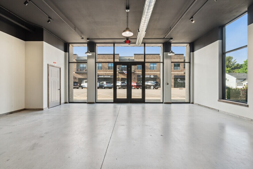 More Photos Of 120 W Main St, Solon Storefront For Lease