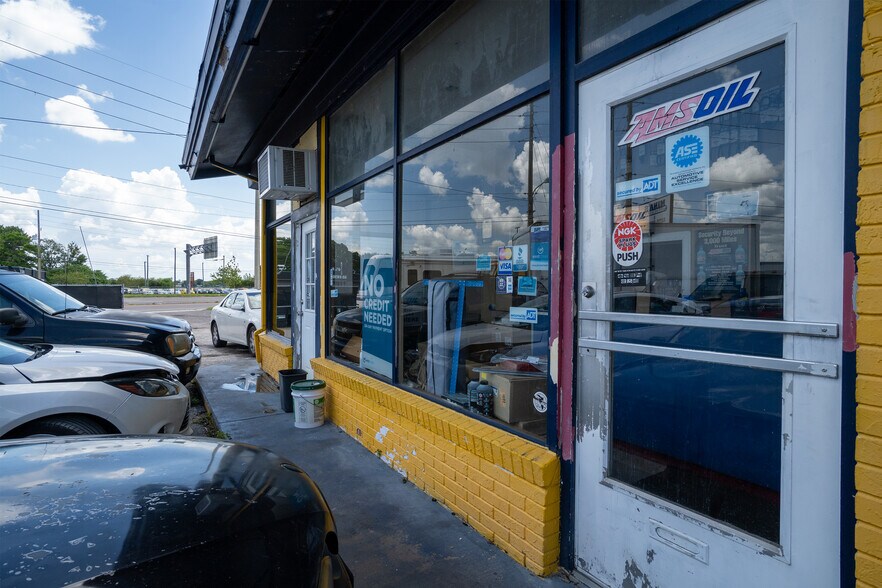 More Photos Of 5507 E Colonial Dr, Orlando Auto Repair For Sale