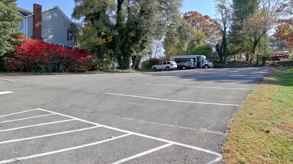 More Photos Of 301 Bolling St, Radford Religious Facility For Sale