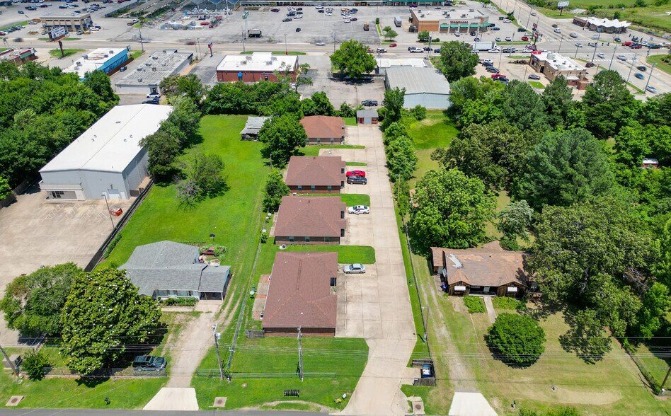 More Photos Of 1851 Brazil Ave, Fort Smith Apartments For Sale
