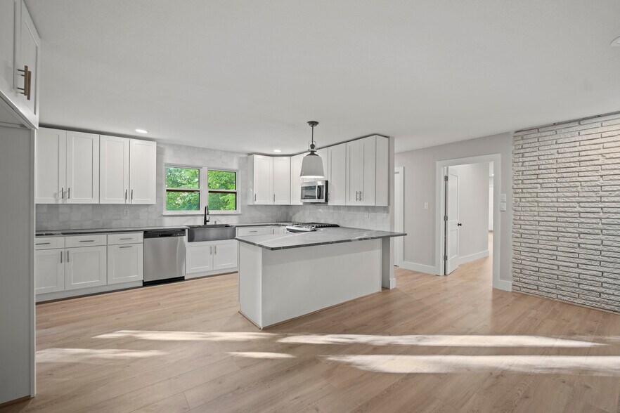 More Photos Of 6020 Weems Rd, Knoxville Specialty For Sale