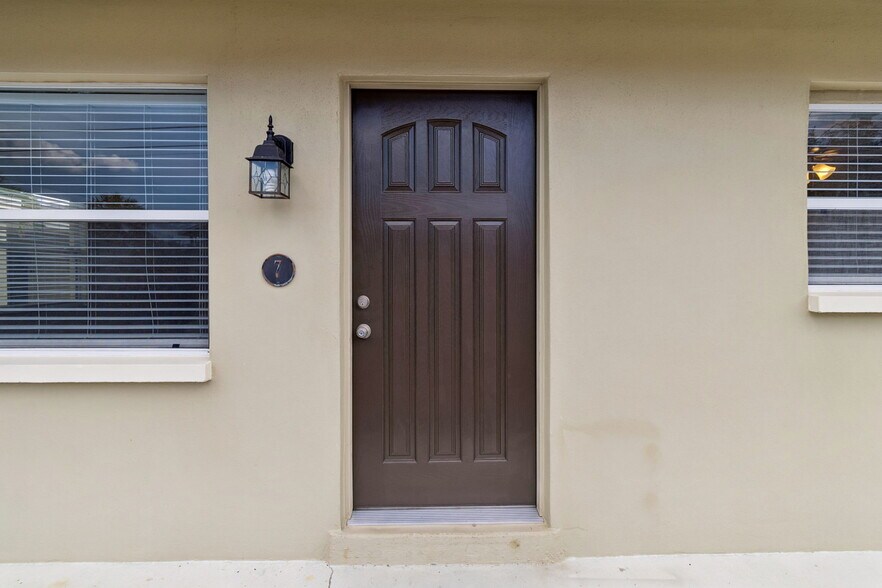 More Photos Of 2307 Bay Blvd, Indian Rocks Beach Apartments For Sale