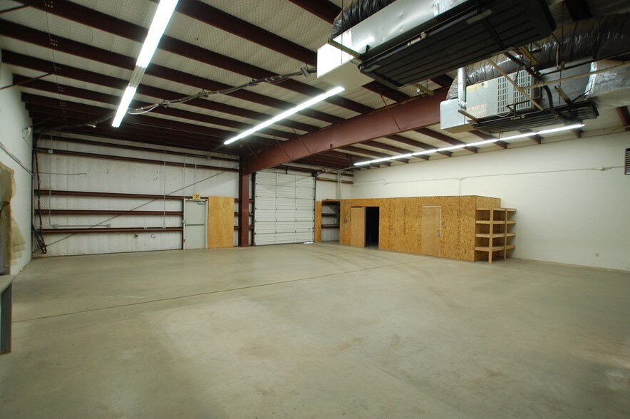 More Photos Of 6101 43rd St, Lubbock Storefront For Lease