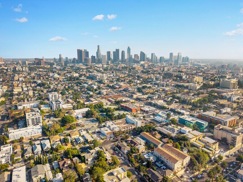 More Photos Of 146 Rosemont Ave, Los Angeles Apartments For Sale