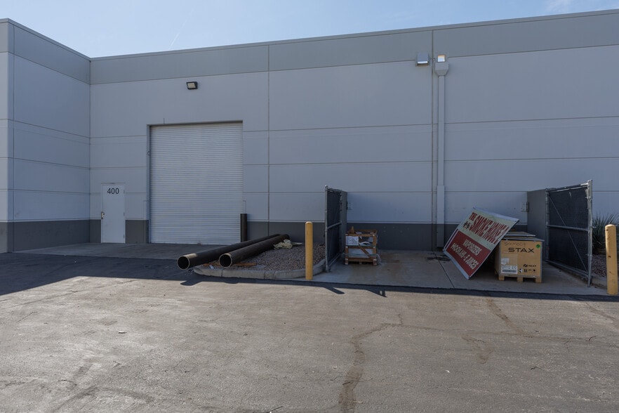 More Photos Of 6290 S Pecos Rd, Las Vegas Showroom For Lease