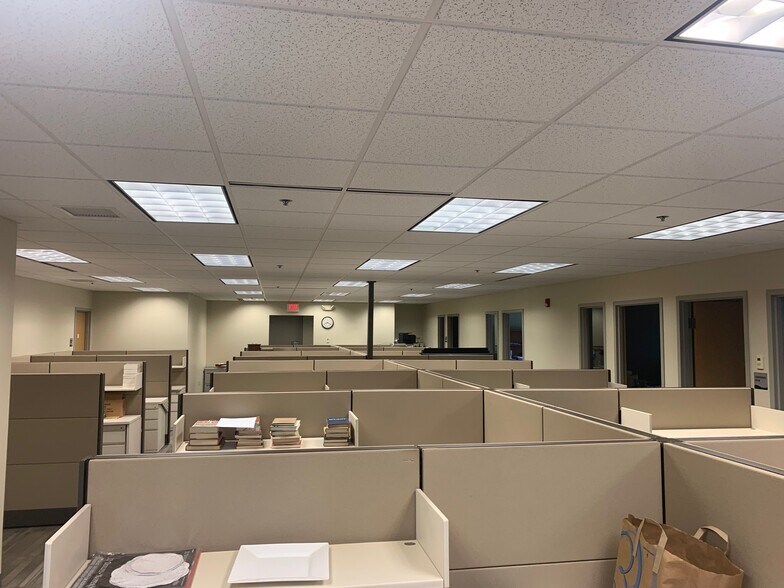 More Photos Of 1764 Litchfield Tpke, Woodbridge Office For Lease