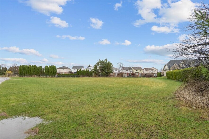 More Photos Of 21 Niagara Dr, Oshawa Land For Sale