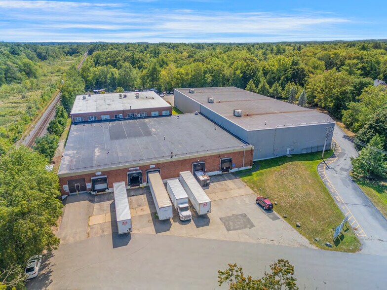 More Photos Of 5 Waltham St, Wilmington Warehouse For Lease