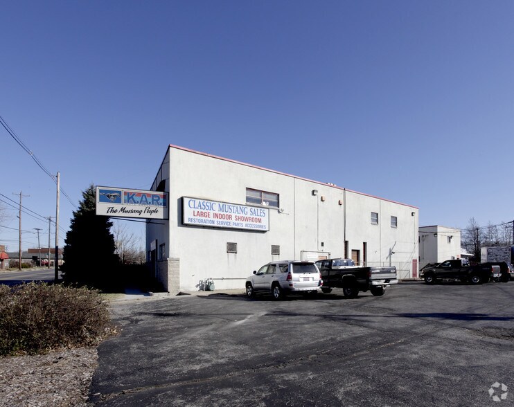 More Photos Of 1166-1168 Cleveland Ave, Columbus Showroom For Lease