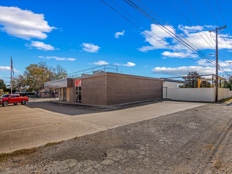 Primary Photo Of 126 S Maple St, Nowata Office For Sale