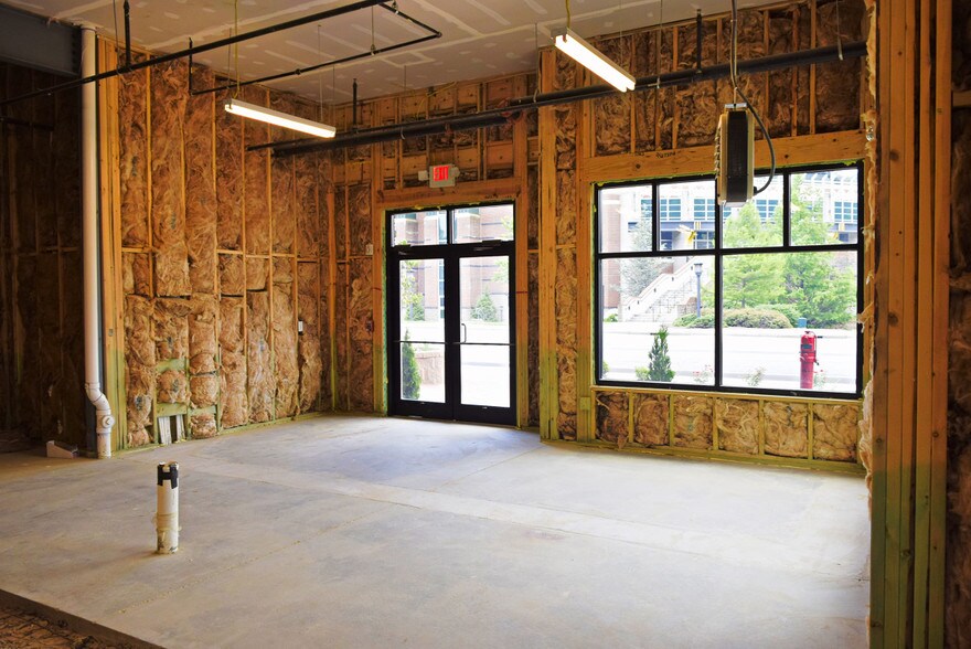 More Photos Of 475 Blowing Rock Rd, Boone Office Residential For Lease