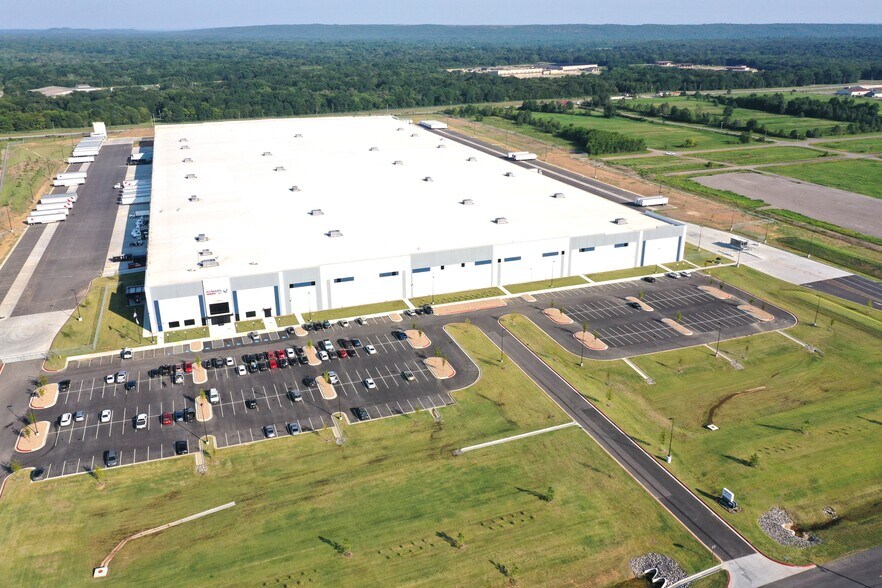 Primary Photo Of 6801 Mahogany Ave, Barling Distribution For Lease