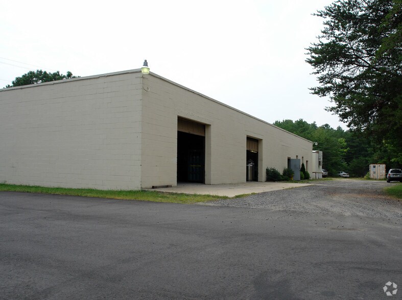 More Photos Of 380 Cooper Rd, Berlin Unknown For Lease