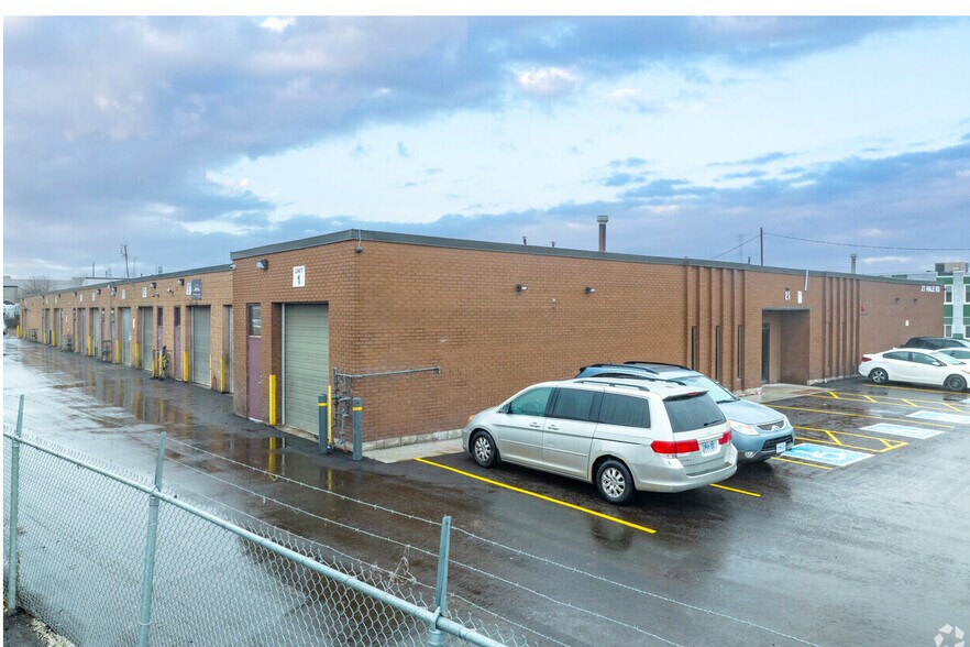 More Photos Of 21 Hale Rd, Brampton Warehouse For Sale