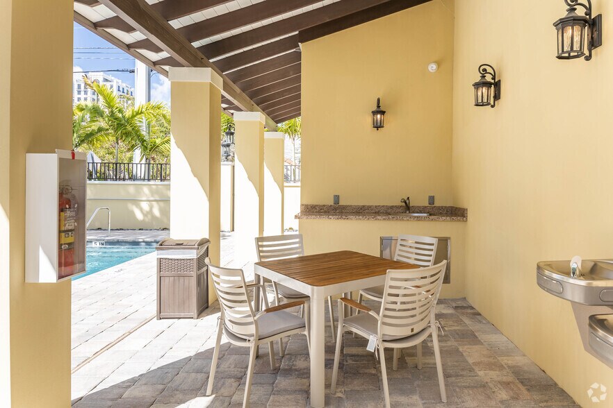 More Photos Of 1091 Galiano St, Coral Gables Apartments For Sale