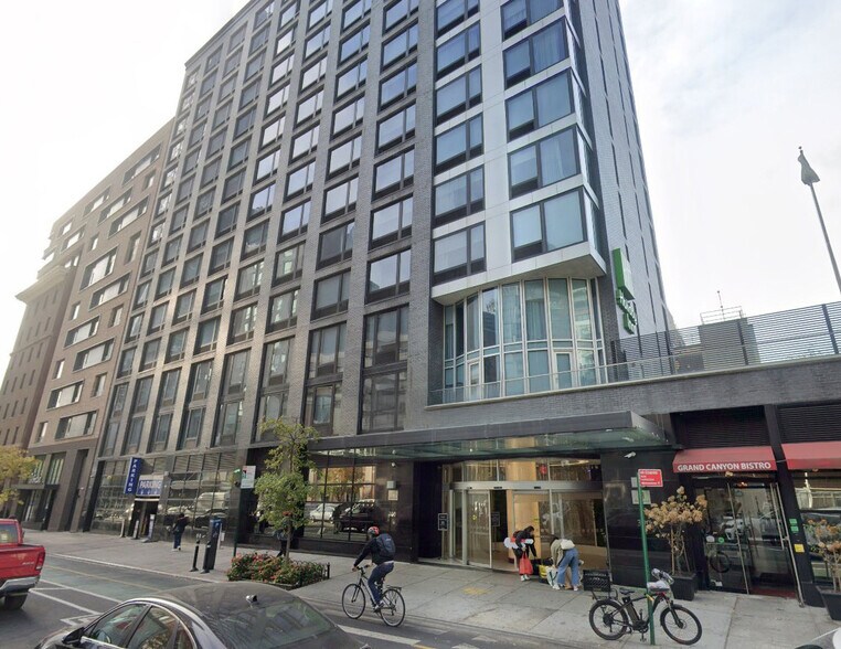 Primary Photo Of 300 Schermerhorn St, Brooklyn Hotel For Lease