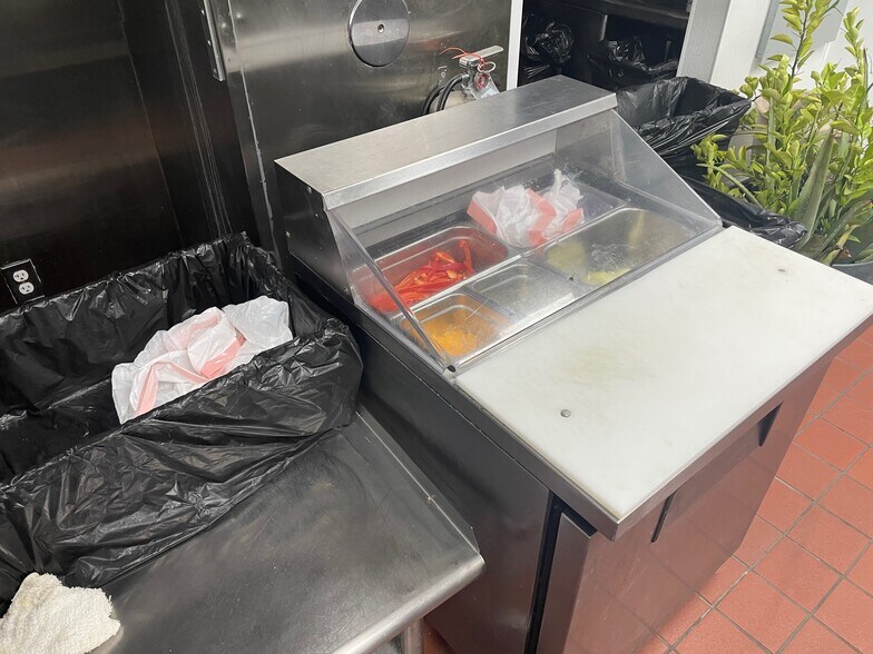 More Photos Of 313 FM 1103, Cibolo Freestanding For Lease