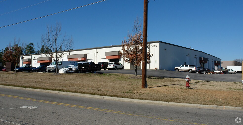More Photos Of 3125 Gresham Lake Rd, Raleigh Warehouse For Lease