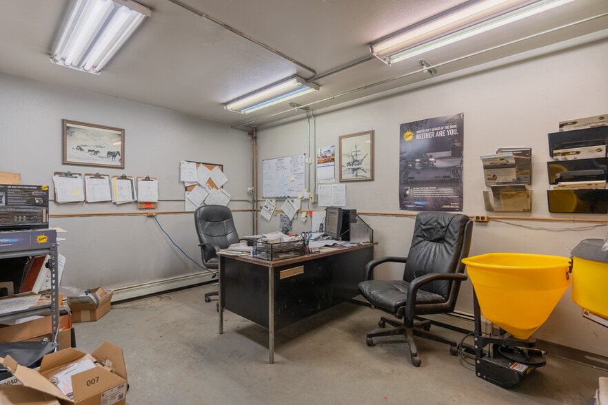 More Photos Of 1285 Queens Way, Fairbanks Warehouse For Sale