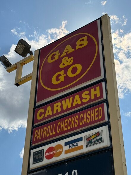 More Photos Of 339 US-82, Greenwood Service Station For Sale