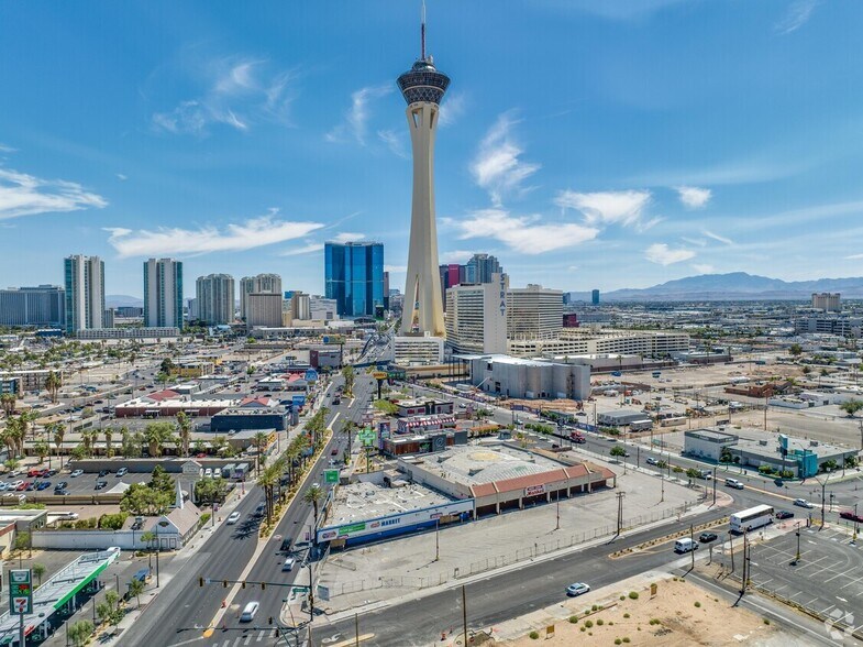More Photos Of 1700 Las Vegas Blvd, Las Vegas Restaurant For Sale