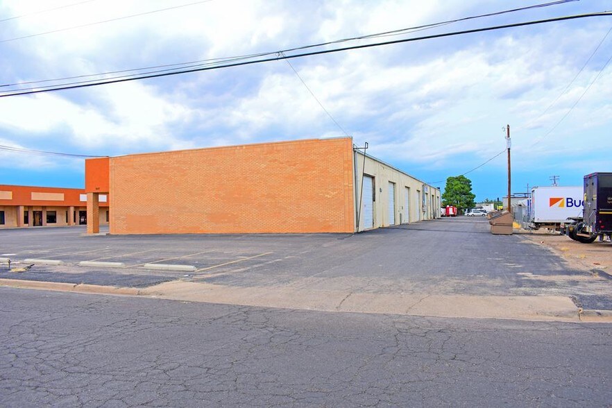 More Photos Of 2317 Field St, Odessa Coworking Space