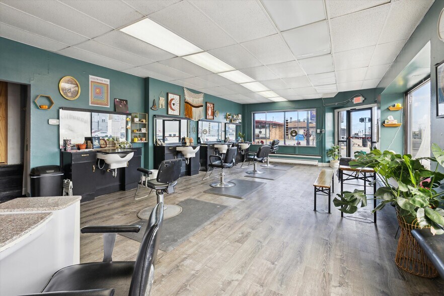 More Photos Of 1017 Washington Ave, Bay City Storefront Retail Residential For Sale