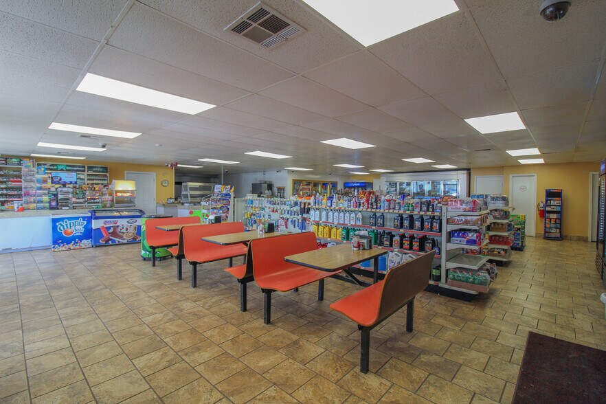 More Photos Of 7 W Kibler Hwy, Van Buren Service Station For Sale
