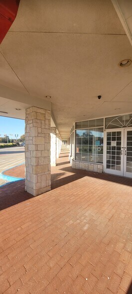More Photos Of 302 N Main St, Duncanville Restaurant For Sale
