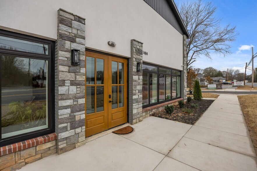 More Photos Of 1484 Dale Earnhardt Blvd, Kannapolis Freestanding For Lease
