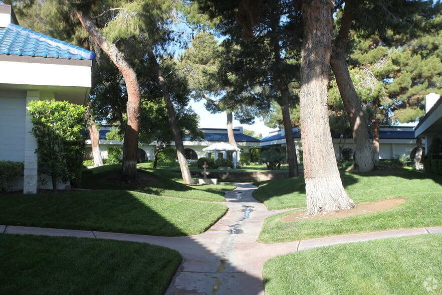 More Photos Of 801 S Rancho Dr, Las Vegas Office For Lease