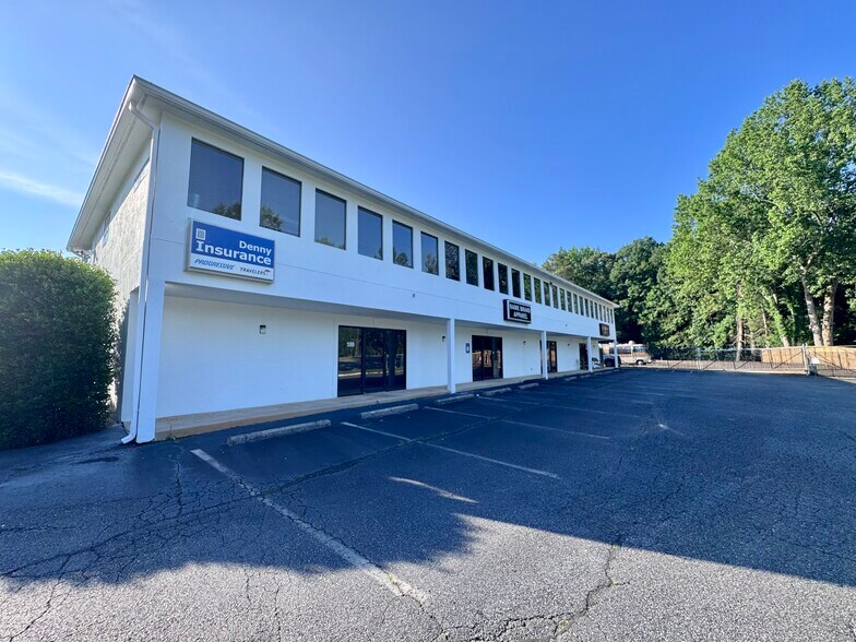 Primary Photo Of 42 Grant Rd E, Dawsonville General Retail For Sale