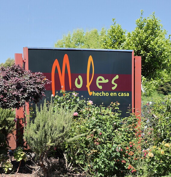 More Photos Of 11299 San Pablo Ave, El Cerrito Freestanding For Lease