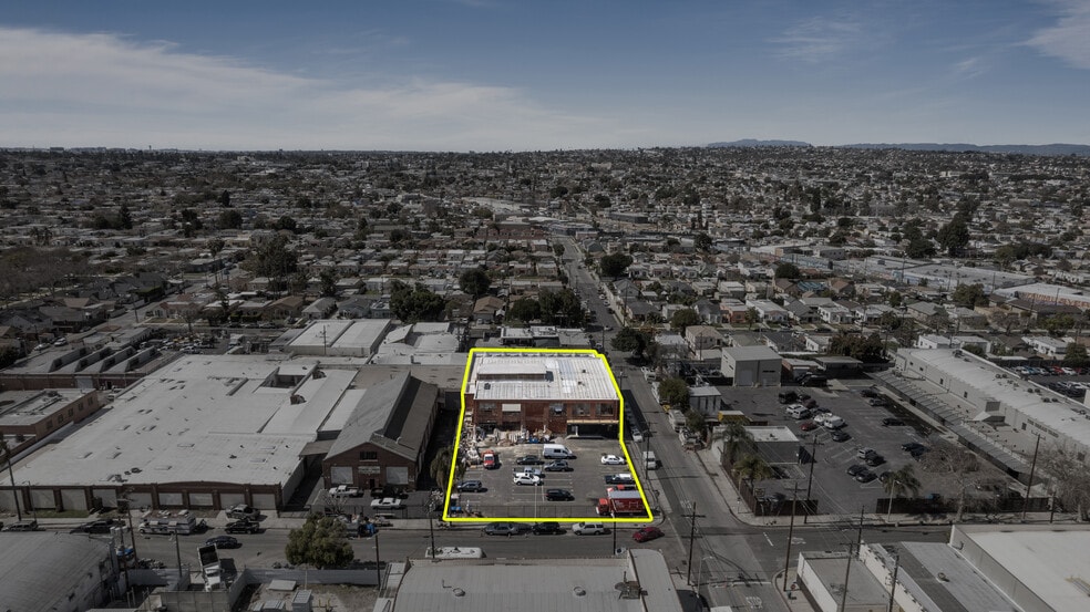 More Photos Of 2000-2010 W 62nd St, Los Angeles Warehouse For Sale