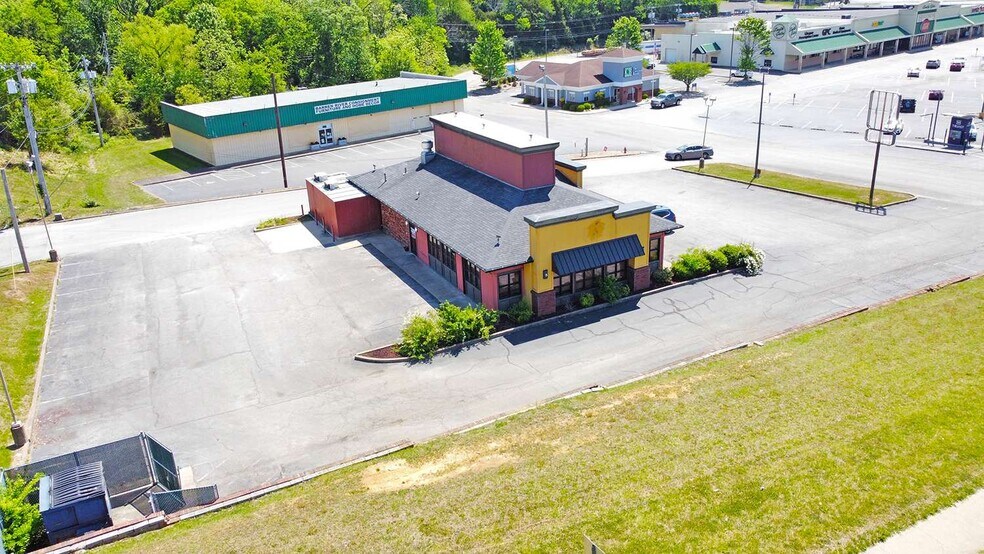 More Photos Of 597 L Roger Wells Blvd, Glasgow General Retail For Lease