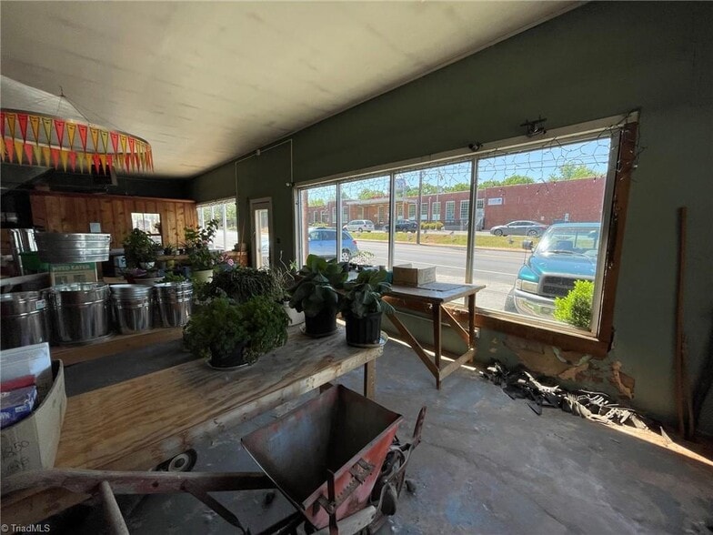 More Photos Of 607 Main, Pilot Mountain Storefront Retail Residential For Sale