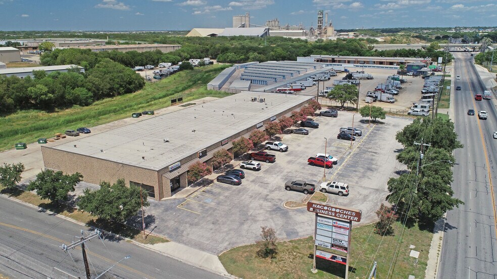 More Photos Of 10801-10817 Nacogdoches Rd, San Antonio Showroom For Lease