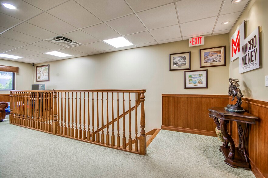 More Photos Of 2662-2698 SE Willoughby Blvd, Stuart Office For Sale