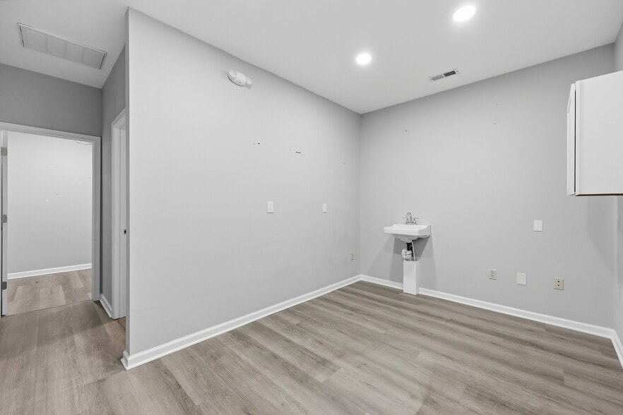 More Photos Of 2303 Pruden Blvd, Suffolk Healthcare For Sale