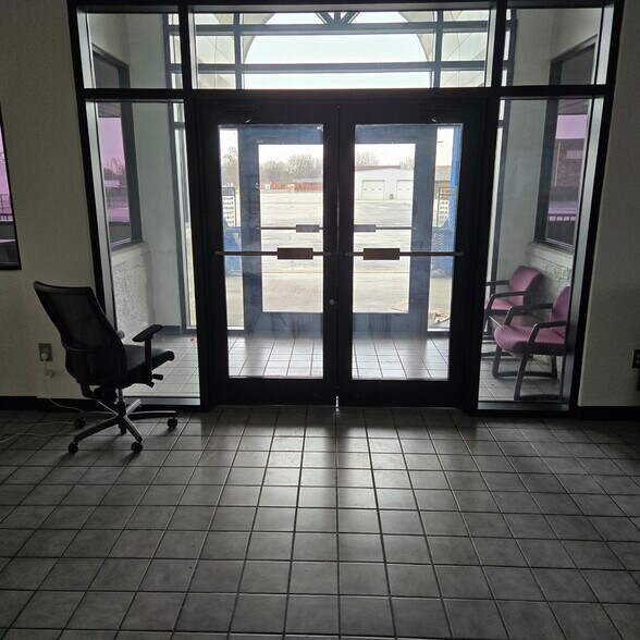 More Photos Of 3003 S Memorial Dr, Tulsa Auto Dealership For Sale