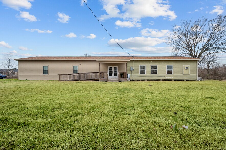 More Photos Of 1208 W Clayton St, Dayton Medical For Sale