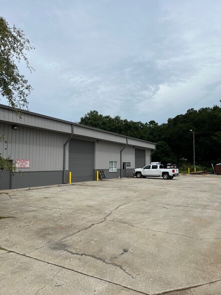 More Photos Of 970-1010 Ocoee Apopka Rd, Apopka Warehouse For Lease