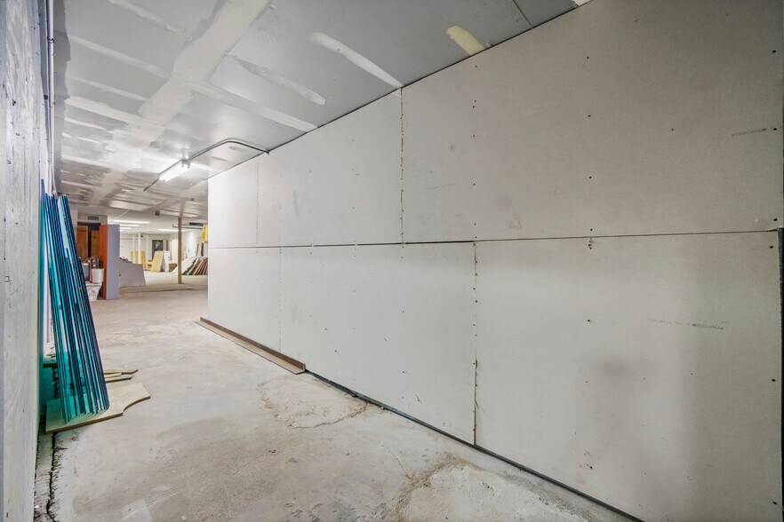 More Photos Of 1018 Shaver St, Pasadena Warehouse For Sale