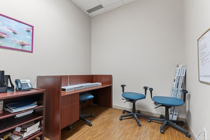 More Photos Of 1558 Rue Viel, Montréal Office For Sale