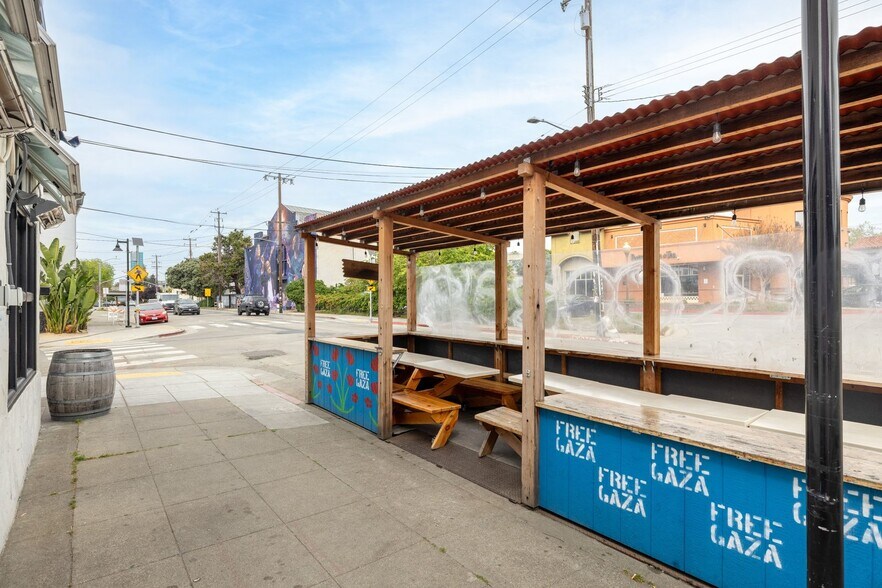 More Photos Of 4935 Shattuck Ave, Oakland Freestanding For Sale